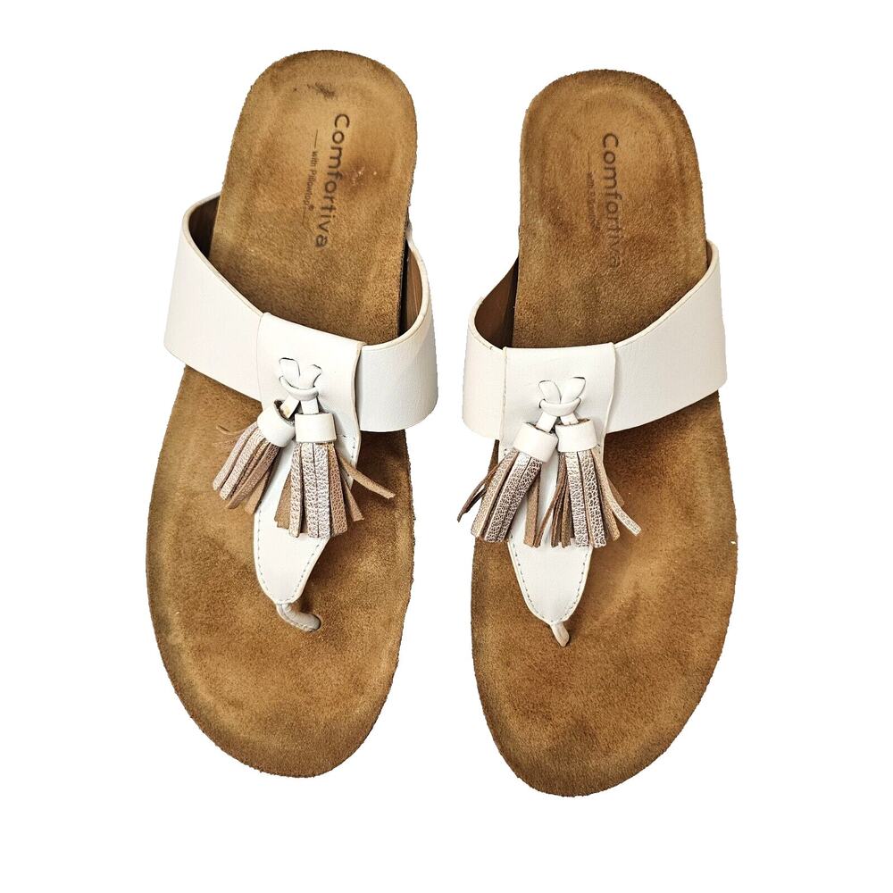Comfortiva GELLA White Gold Leather Low‎ Heel Thong Sandals Women’s Size 10M